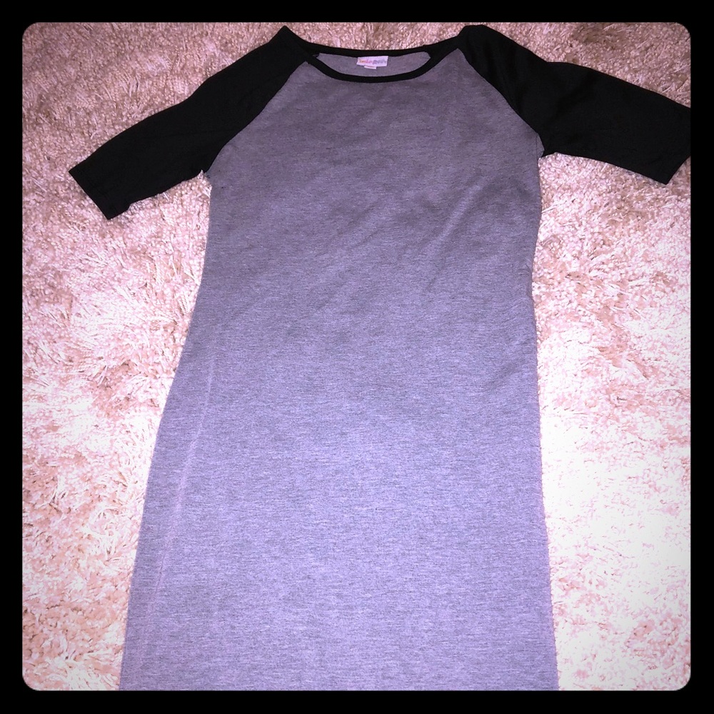 NWOT Beautiful Lularoe Julia 🖤
